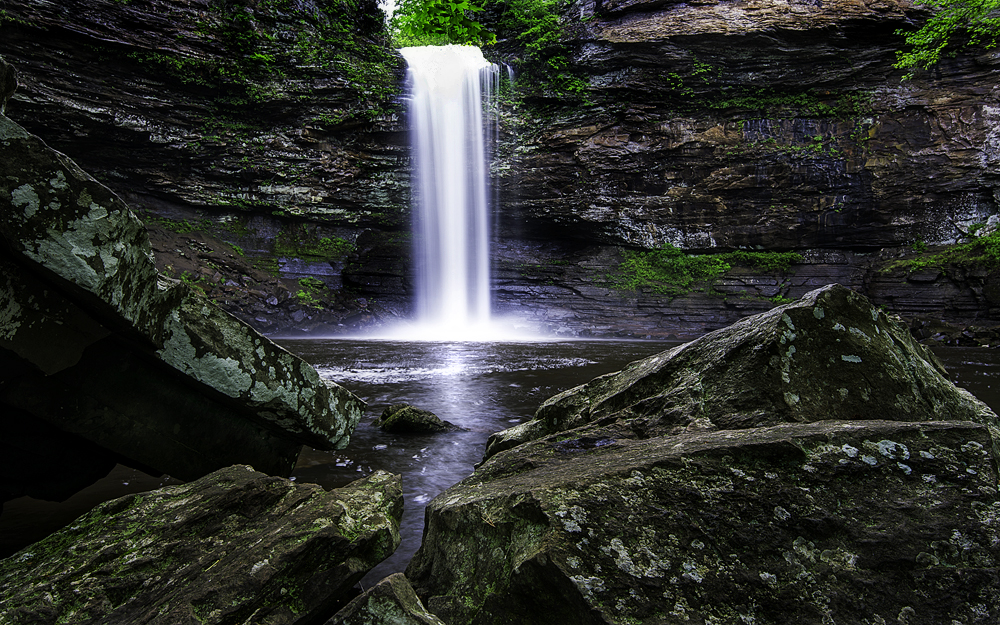 IMAGE: http://www.bswartz.net/nikon/D610/cedarfalls2.jpg